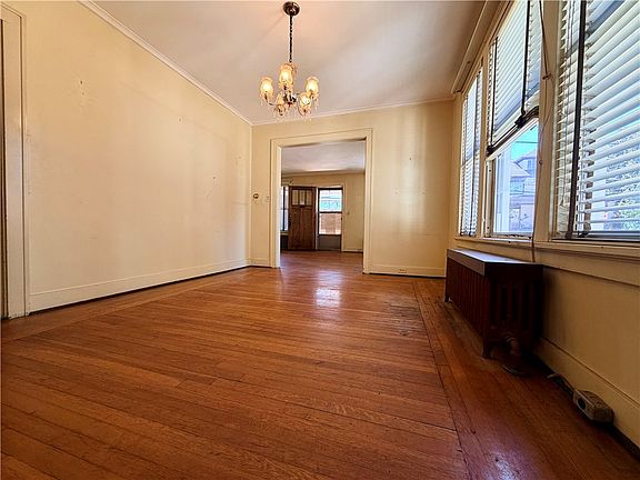 5th image of 2406 Pioneer Ave
