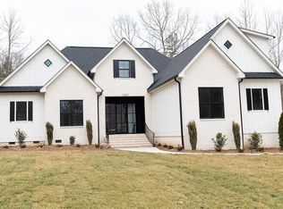 1200 Devlin Ct, High Point, NC 27262