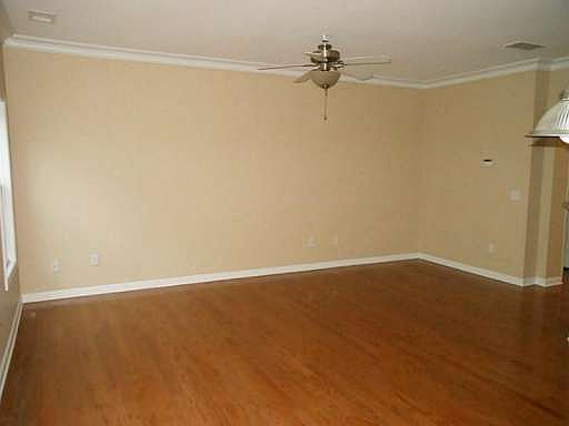 4th image of 1747 Oakbrook Ln NW