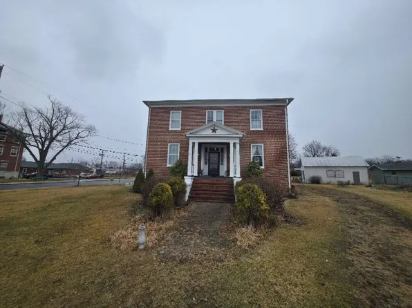 123 N Elm St, Moorefield, WV 26836