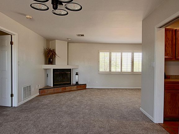 4th image of 31039 N 67th St