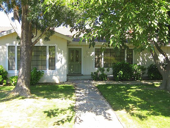 2nd image of 1280 Davis Ln