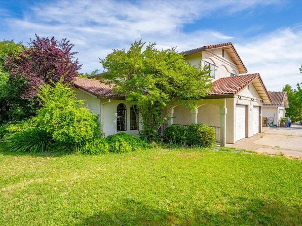 711 Teakwood Dr, Redding, CA 96003