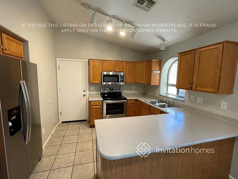 16030 W Diamond St — Photo 3