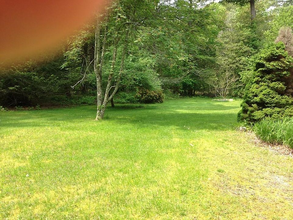 2nd image of 249 Mount Blue St