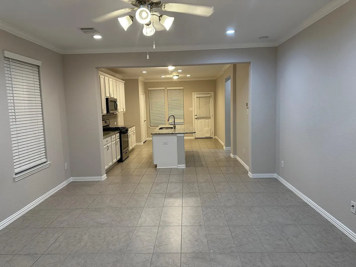 Building Photo - 2209 Windy Grove Dr