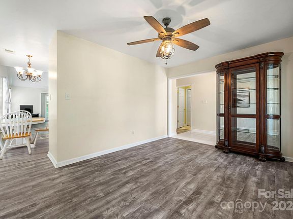5th image of 7523 Shadowstone Dr