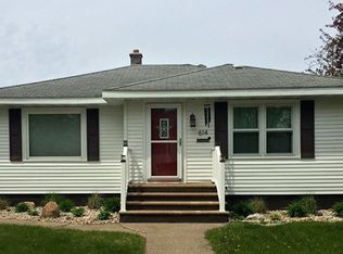 614 S 17th St, Escanaba, MI 49829