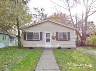 8694 Maxwell Ave, Warren, MI 48089