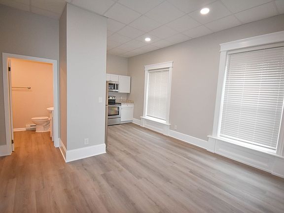 3rd image of 312 N Grove St #1