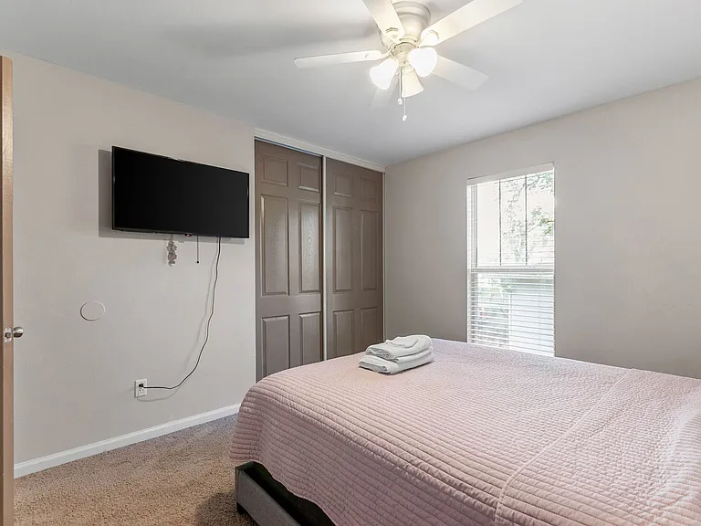 1235 N. Bronough Street — Photo 27