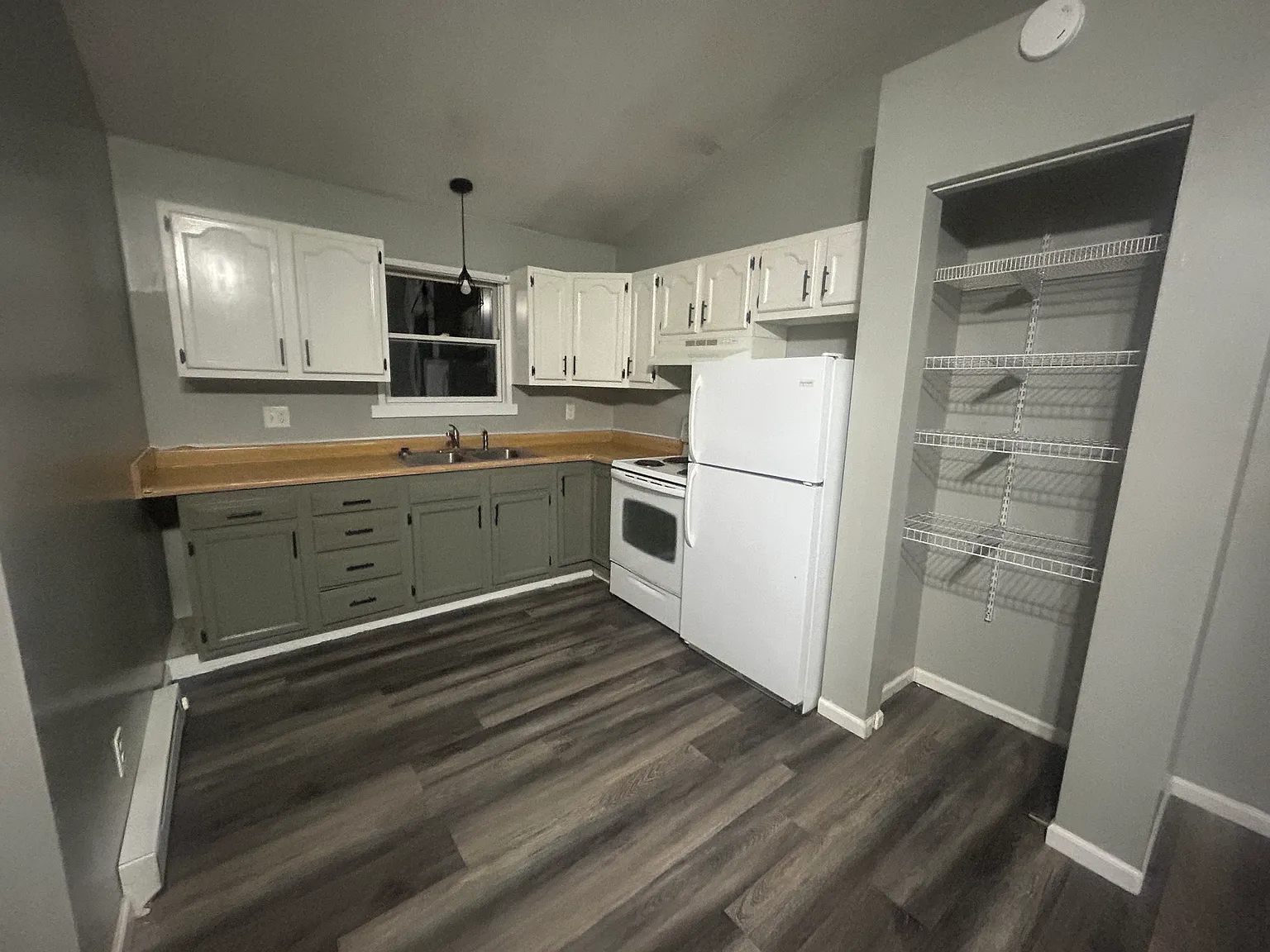 2 bed, 626 sqft, $1,100 — Photo 2