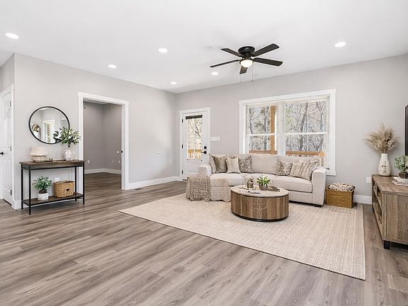 2nd image of 195 Hobart Ln