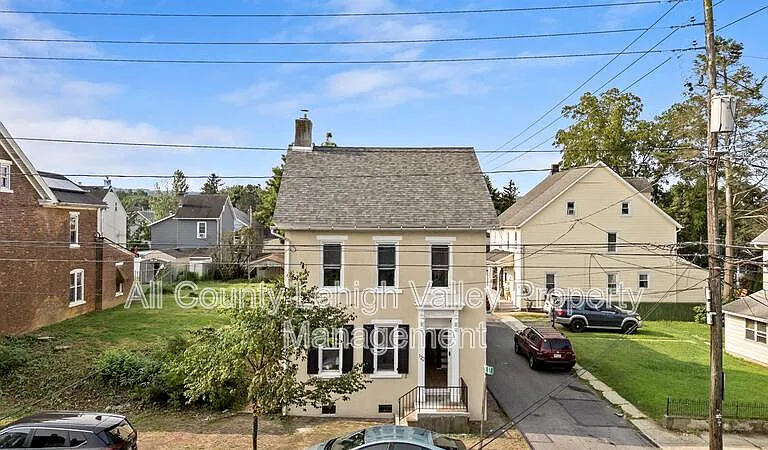 122 E Goepp St #1 — Photo 1