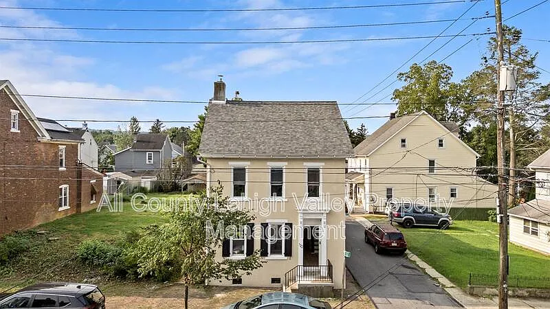 122 E Goepp St #2