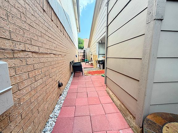 5th image of 2906 Nova Dr