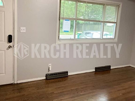 4th image of 11824 Criterion Ave