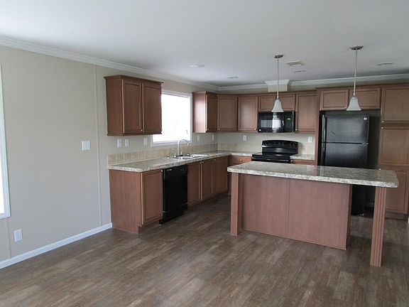 2nd image of 107 Spruce Ln