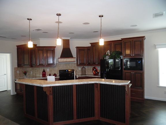 5th image of 5901 Porpoise Ln