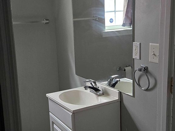 5th image of 2545 McCallie Ave #101