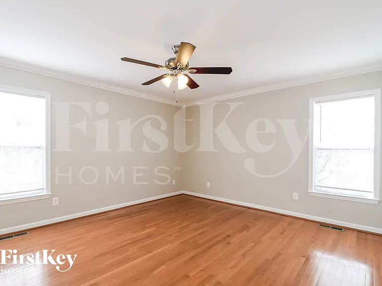 699 Hitchcock Way — Photo 7