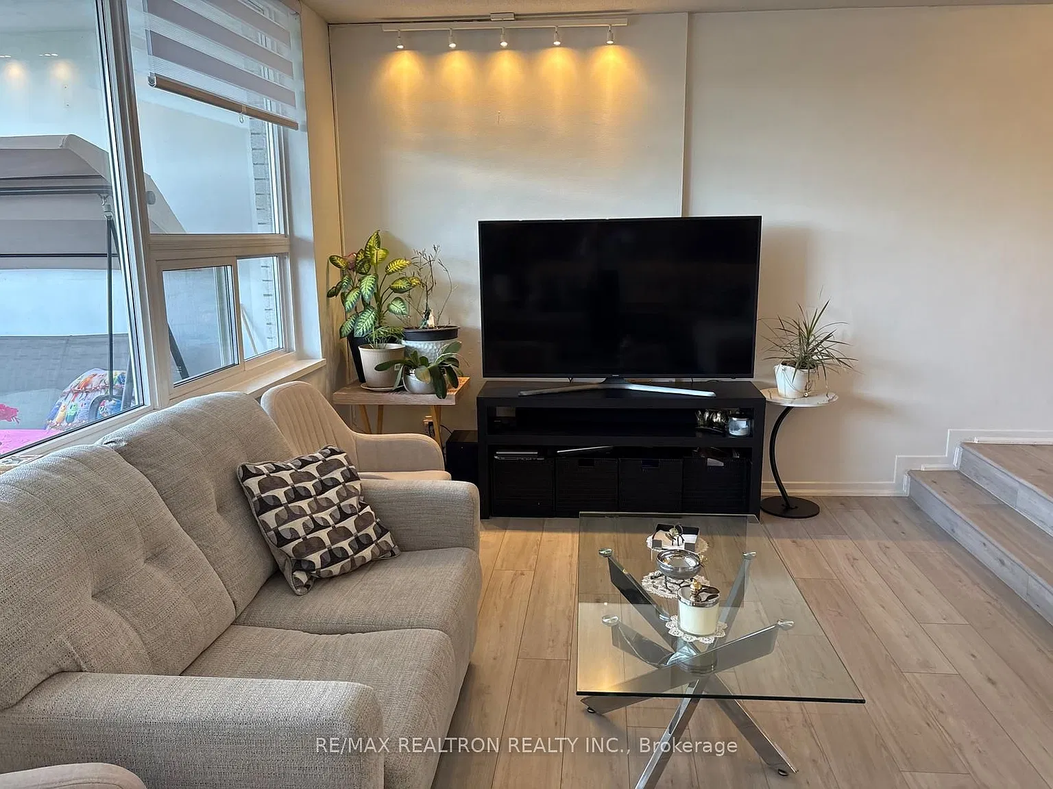 2 bed, $2,600 — Photo 2