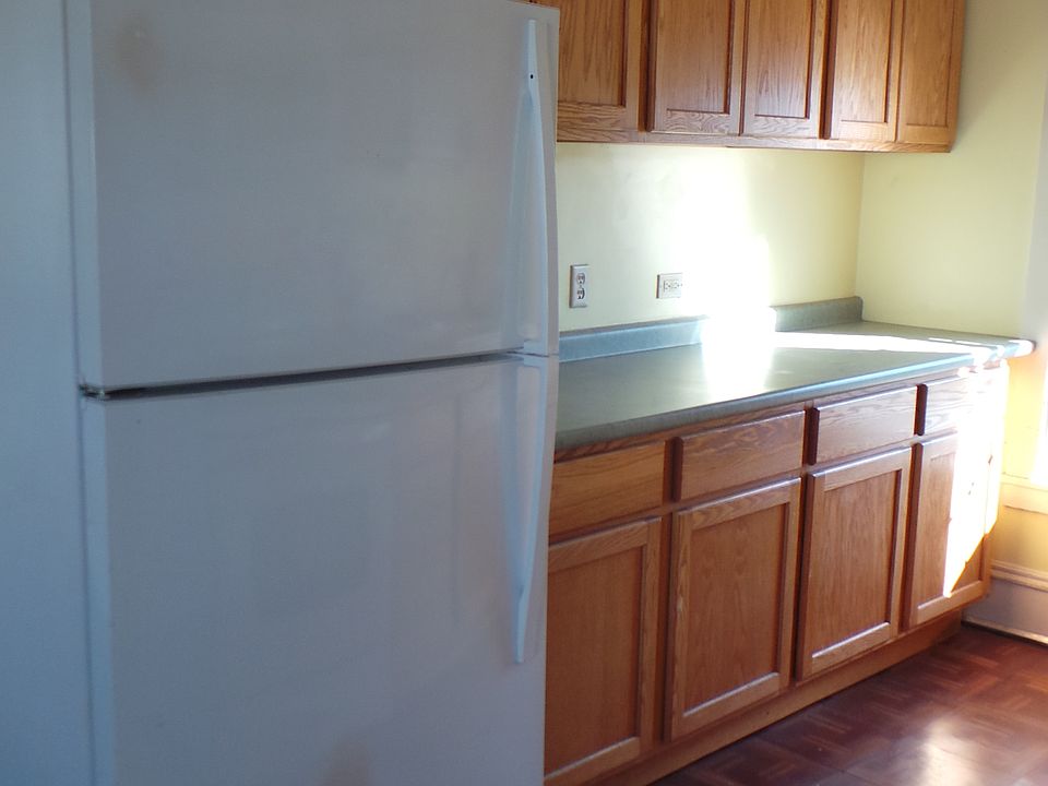 Kitchen left side view