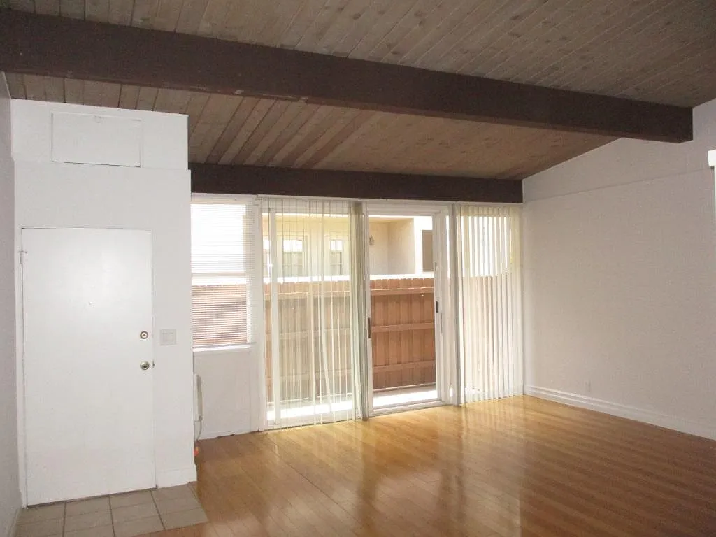 1 bed, 825 sqft, $2,795 — Photo 4