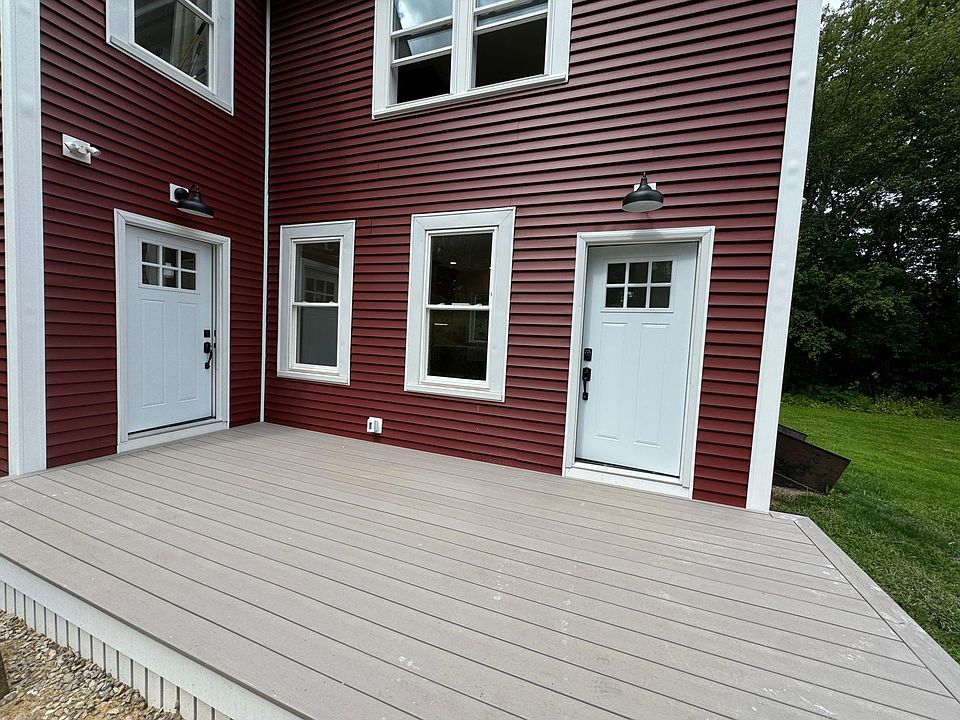 Private deck with two door entry 8'x20'