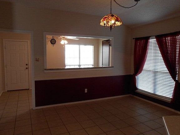 4th image of 520 N Kirby Ave