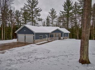 N4172 Traders Mine Rd, Iron Mountain, MI 49801