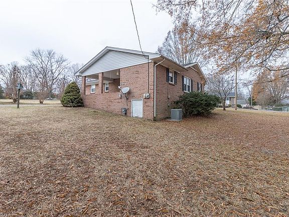 5th image of 1605 Pearman St