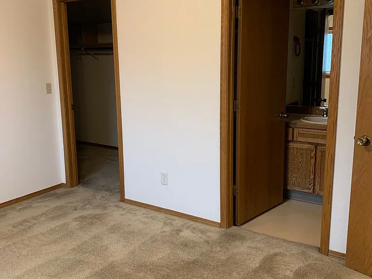 3401 Lakeshore Dr — Photo 13