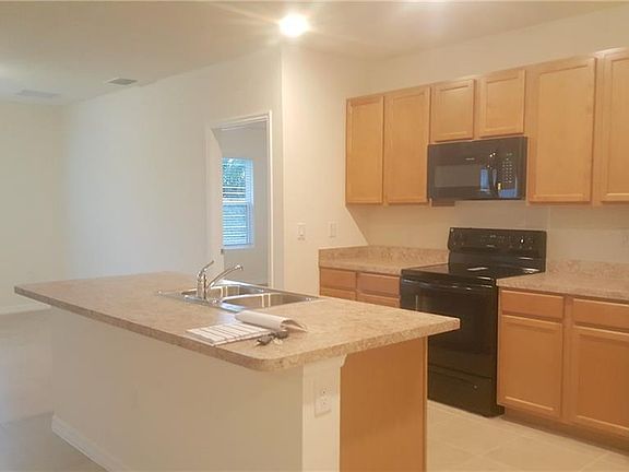 3rd image of 10321 Silver Pond Ln