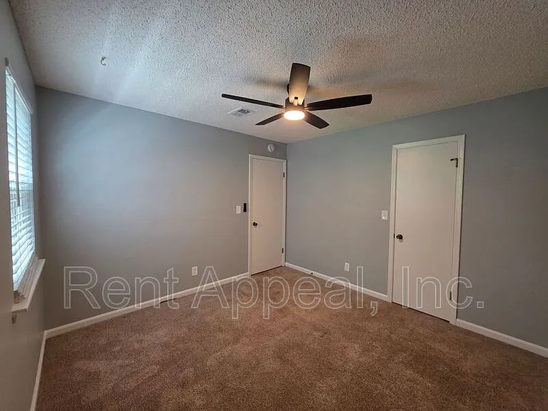 102 Park Place Dr — Photo 9