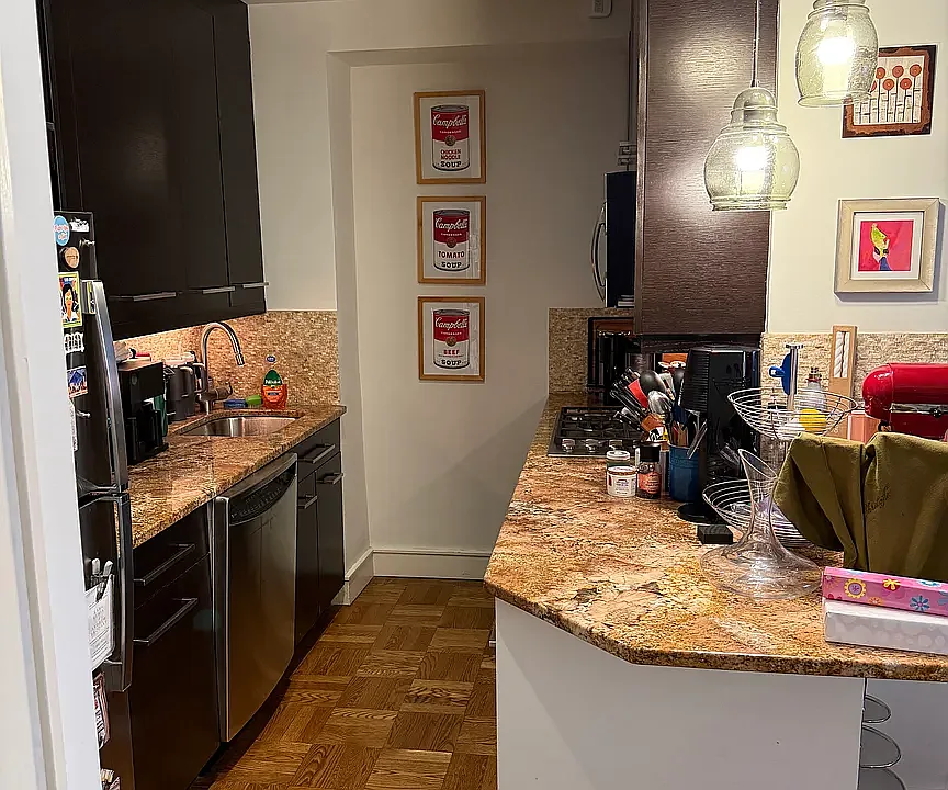 60 E 8th St #21A