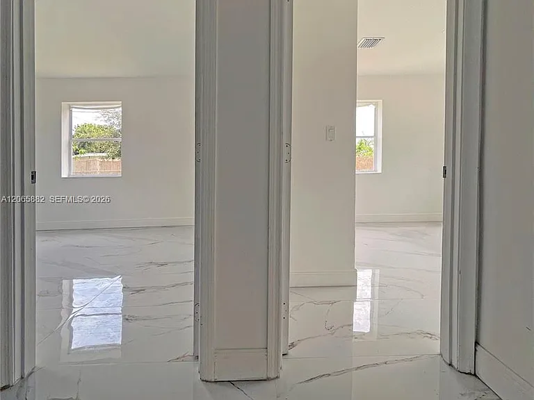 1606 NW 12th Ave — Photo 34