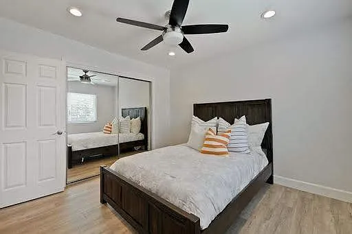 1004 Ravenscourt Ave #2 — Photo 4