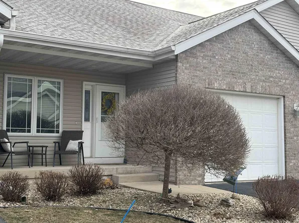 605 Nightingale Lane, Cottage Grove, WI 53527