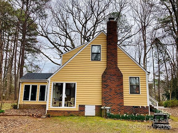 4th image of 1490 Kensington Cir
