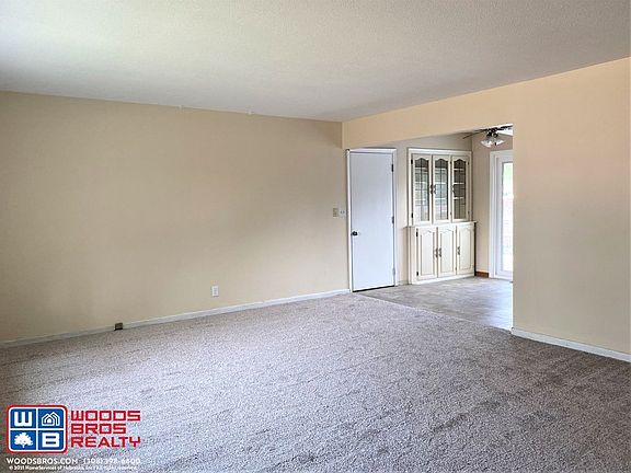 3rd image of 2616 Del Monte Ave