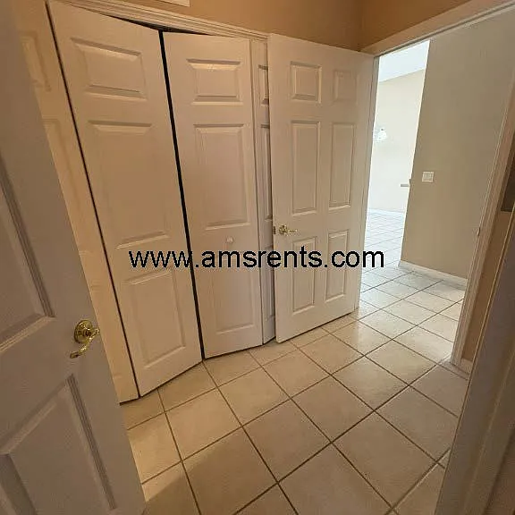 9429 Myrtle Creek Ln #402 — Photo 17