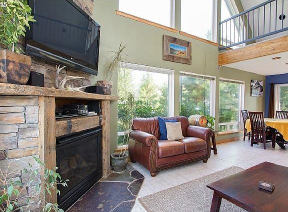 5th image of 60666 River Bend Dr