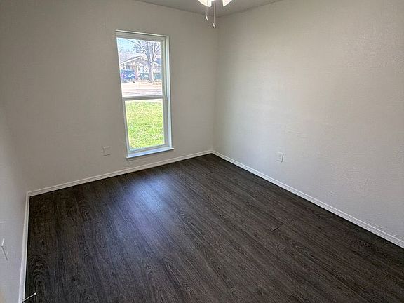 5th image of 1825 Southstone Ln