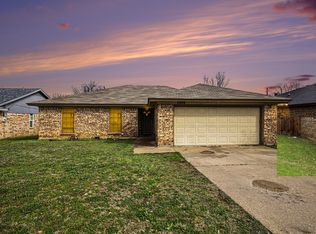 2808 Southpark Ln, Fort Worth, TX 76133