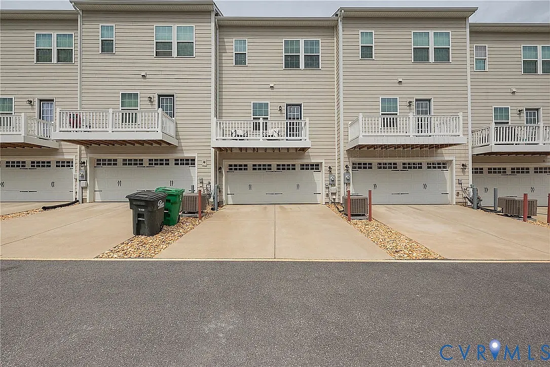 3 bed, 1774 sqft, $2,500 — Photo 4