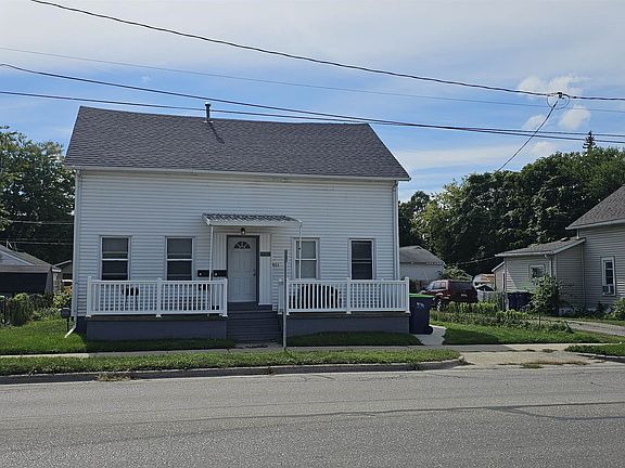 4th image of 3226 N Water St