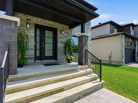 3rd image of 549 Marseille St