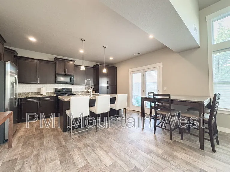 12702 S Stone Heights Dr — Photo 7