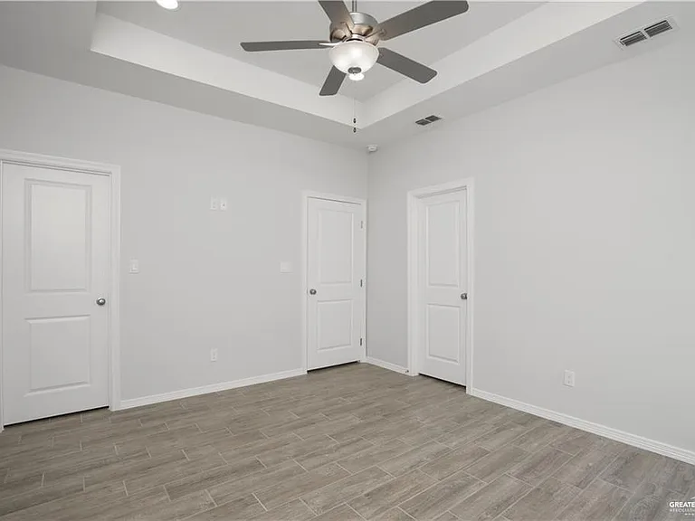 5900 Puffin Ave #4 — Photo 17